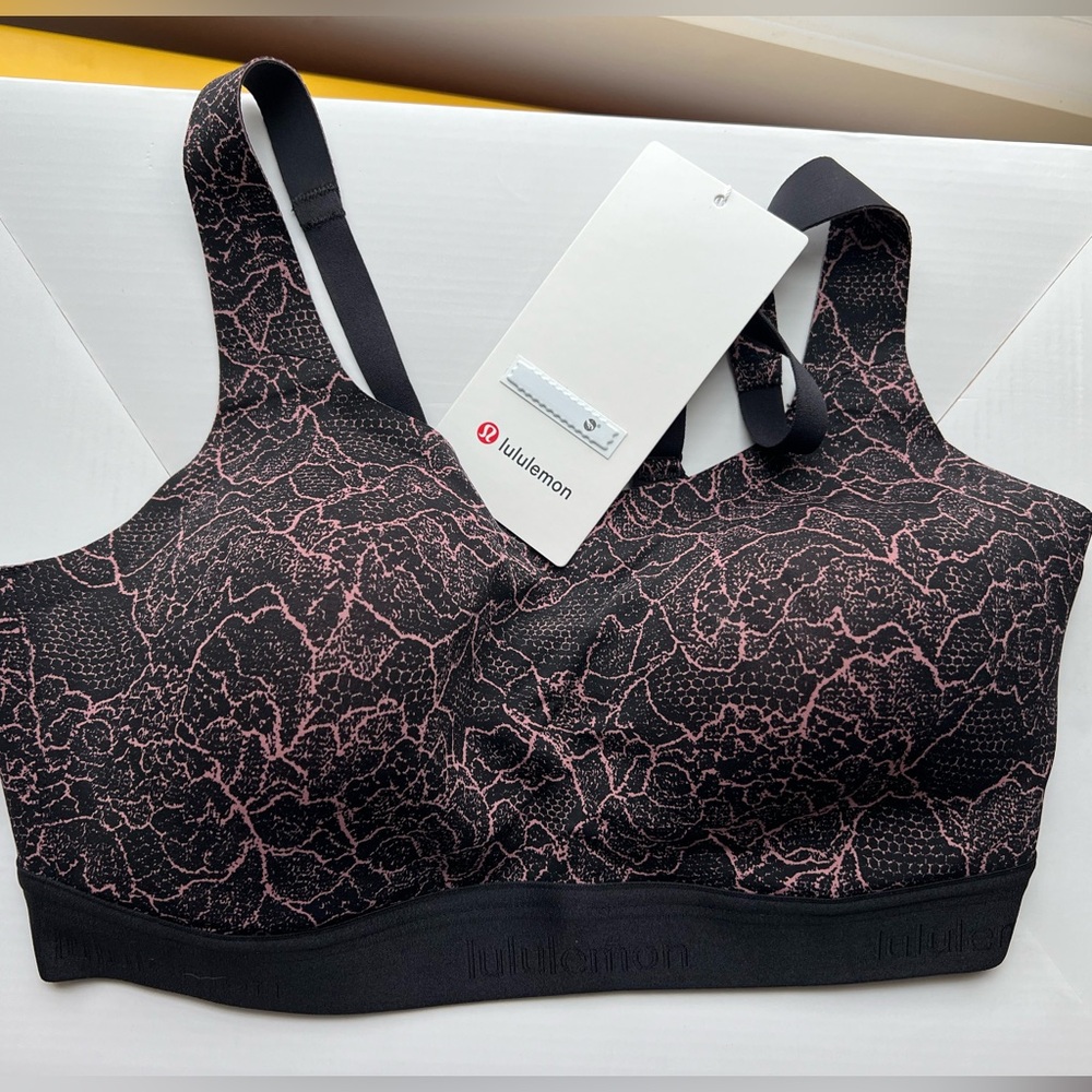 NWT Lululemon Fine Form Bra size 32D